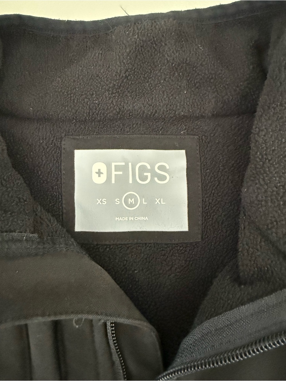 FIGS On-Shift Fleece Vest Black Full Zip Medical Scrub Jacket Womens M - Picture 4 of 7